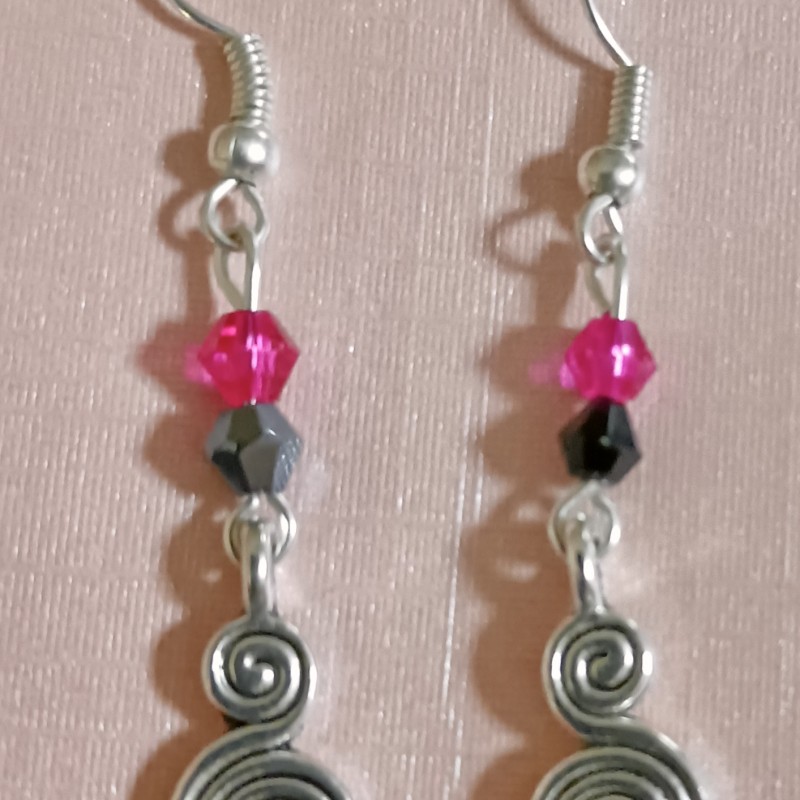 Pink and Black Beaded Swirl Earrings 4 Pink and Black Beaded Swirl Earrings 4