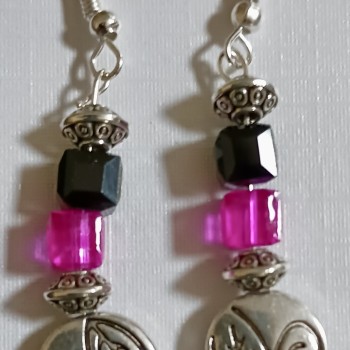 Pink and Black Beaded Leaf Earrings 2 Pink and Black Beaded Leaf Earrings 2